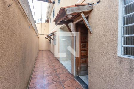 Casa para alugar com 120m², 2 quartos e 1 vaga Casa para alugar com 120m², 2 quartos e 1 vagaCorredor