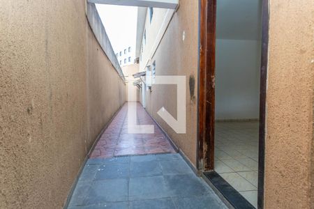 Corredor de casa para alugar com 2 quartos, 120m² em Conceição, Diadema