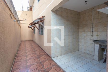 Casa para alugar com 120m², 2 quartos e 1 vaga Casa para alugar com 120m², 2 quartos e 1 vagaCorredor