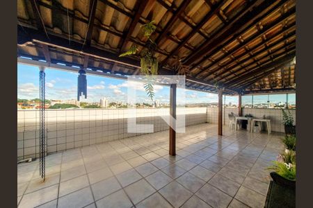 Apartamento à venda com 156m², 4 quartos e 2 vagas Apartamento à venda com 156m², 4 quartos e 2 vagasVaranda