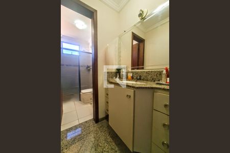 Apartamento à venda com 156m², 4 quartos e 2 vagas Apartamento à venda com 156m², 4 quartos e 2 vagasBanheiro