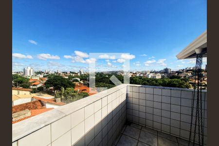 Apartamento à venda com 156m², 4 quartos e 2 vagas Apartamento à venda com 156m², 4 quartos e 2 vagasVaranda