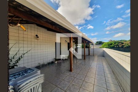 Apartamento à venda com 156m², 4 quartos e 2 vagas Apartamento à venda com 156m², 4 quartos e 2 vagasVaranda