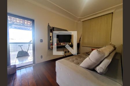 Apartamento à venda com 156m², 4 quartos e 2 vagas Apartamento à venda com 156m², 4 quartos e 2 vagasSala de TV