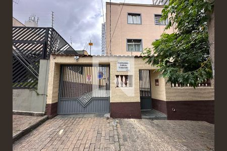 Apartamento à venda com 42m², 2 quartos e sem vaga Apartamento à venda com 42m², 2 quartos e sem vagaFachada