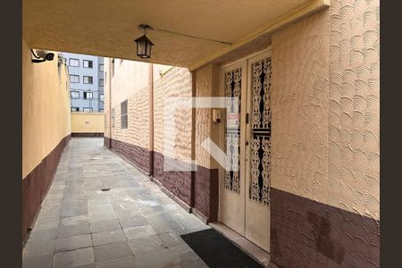 Apartamento à venda com 42m², 2 quartos e sem vaga Apartamento à venda com 42m², 2 quartos e sem vagaEntrada