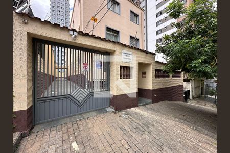 Apartamento à venda com 42m², 2 quartos e sem vaga Apartamento à venda com 42m², 2 quartos e sem vagaFachada