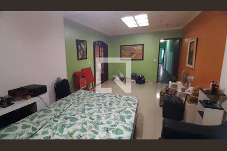 Casa à venda com 5 quartos, 212m² em Vila Osasco, Osasco