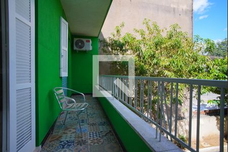 Casa à venda com 580m², 2 quartos e 6 vagasVaranda