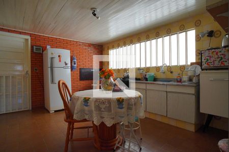 Casa à venda com 580m², 2 quartos e 6 vagasCozinha