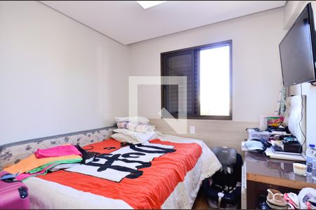 Quarto 1 de apartamento para alugar com 3 quartos, 121m² em Sagrada Família, Belo Horizonte