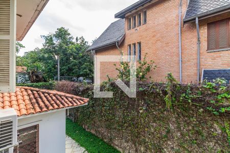 Casa à venda com 568m², 4 quartos e 4 vagasVista