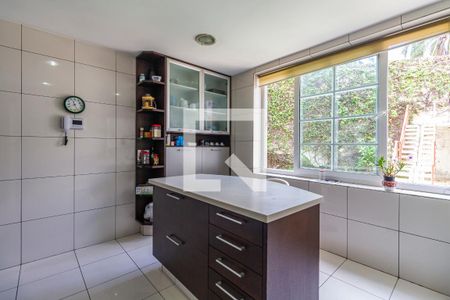 Casa à venda com 568m², 4 quartos e 4 vagasCozinha