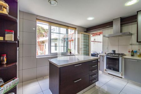 Casa à venda com 568m², 4 quartos e 4 vagasCozinha