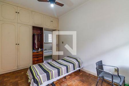 Casa à venda com 568m², 4 quartos e 4 vagasQuarto 1