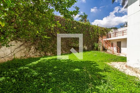 Casa à venda com 568m², 4 quartos e 4 vagasQuintal