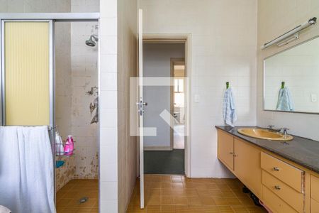 Casa à venda com 568m², 4 quartos e 4 vagasBanheiro Social