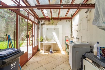 Casa à venda com 568m², 4 quartos e 4 vagasÁrea de Serviço