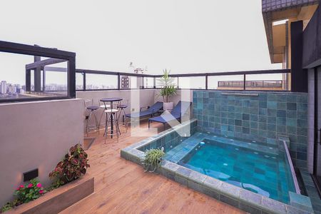 Apartamento à venda com 175m², 3 quartos e 3 vagas Apartamento à venda com 175m², 3 quartos e 3 vagasÁrea de Lazer - Piscina