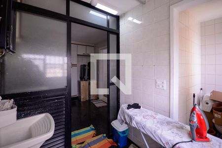Apartamento à venda com 175m², 3 quartos e 3 vagas Apartamento à venda com 175m², 3 quartos e 3 vagasÁrea de Serviço