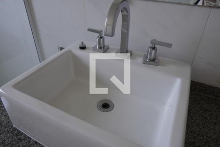 Apartamento à venda com 167m², 3 quartos e 3 vagasBanheiro da Suíte 2
