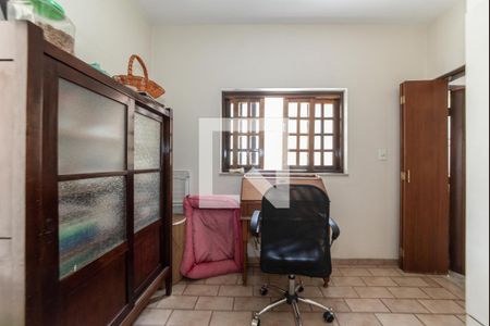 Casa à venda com 174m², 3 quartos e 2 vagasEscritório