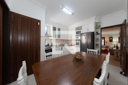 Casa à venda com 174m², 3 quartos e 2 vagasCozinha