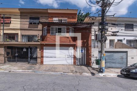 Casa à venda com 174m², 3 quartos e 2 vagasFachada