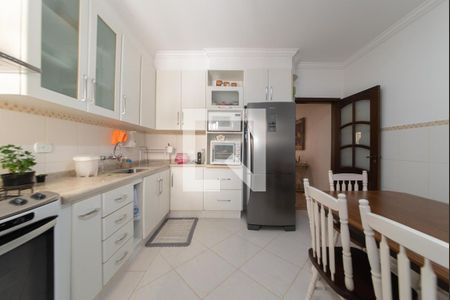 Casa à venda com 174m², 3 quartos e 2 vagasCozinha