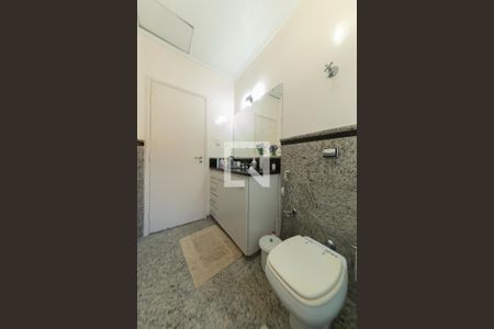 Casa à venda com 174m², 3 quartos e 2 vagasBanheiro