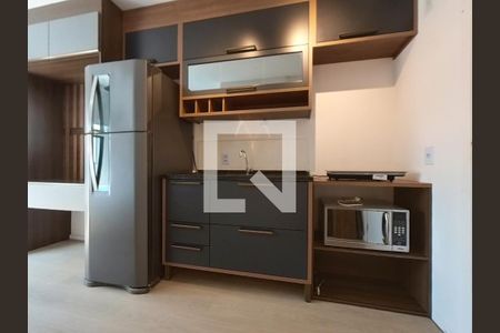 Quarto/Cozinha de apartamento para alugar com 1 quarto, 17m² em Vila Mangalot, São Paulo