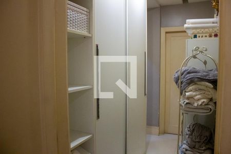 Apartamento à venda com 125m², 2 quartos e 1 vaga Apartamento à venda com 125m², 2 quartos e 1 vagaCloset