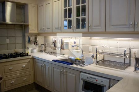 Apartamento à venda com 125m², 2 quartos e 1 vaga Apartamento à venda com 125m², 2 quartos e 1 vagaCozinha