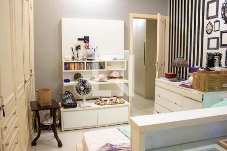 Apartamento à venda com 125m², 2 quartos e 1 vaga Apartamento à venda com 125m², 2 quartos e 1 vagaQuarto 2