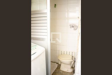 Apartamento à venda com 125m², 2 quartos e 1 vaga Apartamento à venda com 125m², 2 quartos e 1 vagaBanheiro de serviço