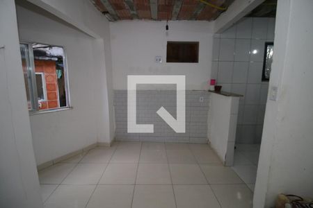 Kitnet - Sala e Quarto de casa para alugar com 1 quarto, 60m² em Inhaúma, Rio de Janeiro