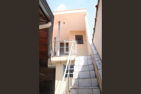 Casa à venda com 127m², 2 quartos e 6 vagas Casa à venda com 127m², 2 quartos e 6 vagasQuintal
