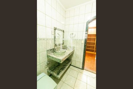 Casa à venda com 249m², 4 quartos e 4 vagasBanheiro da Suíte