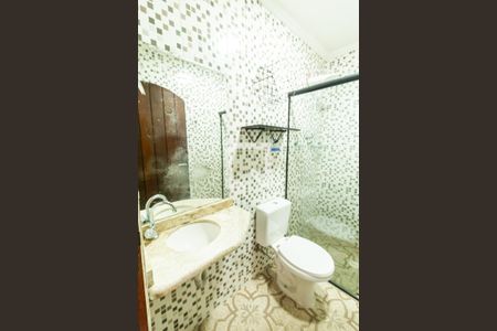 Casa à venda com 249m², 4 quartos e 4 vagasBanheiro de serviço