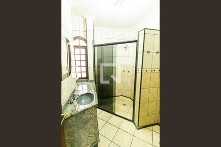 Casa à venda com 249m², 4 quartos e 4 vagasBanheiro 3