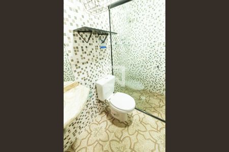 Casa à venda com 249m², 4 quartos e 4 vagasBanheiro de serviço