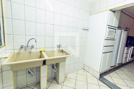 Casa à venda com 249m², 4 quartos e 4 vagasÁrea de Serviço