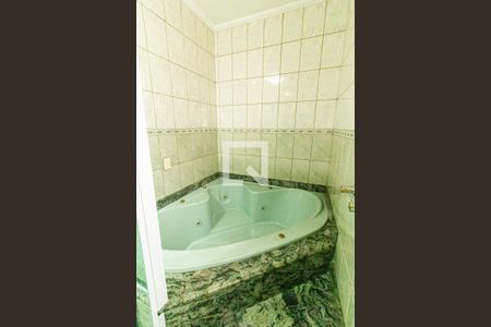 Casa à venda com 249m², 4 quartos e 4 vagasBanheiro da Suíte