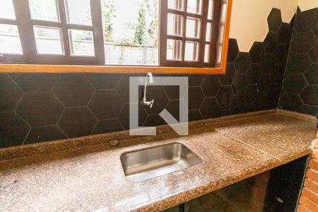 Casa à venda com 249m², 4 quartos e 4 vagasChurrasqueira
