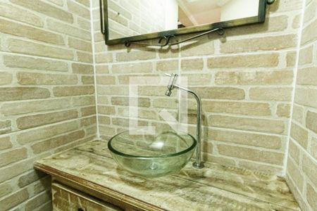 Casa à venda com 249m², 4 quartos e 4 vagasBanheiro/Lavabo 2