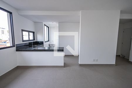 Sala de apartamento à venda com 2 quartos, 68m² em Padre Eustáquio, Belo Horizonte