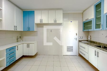 Apartamento à venda com 133m², 4 quartos e 2 vagasCozinha