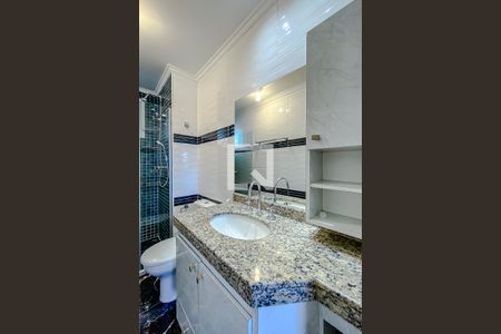 Apartamento à venda com 133m², 4 quartos e 2 vagasBanheiro