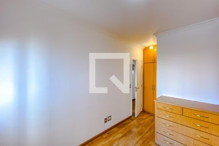 Apartamento à venda com 133m², 4 quartos e 2 vagasQuarto 2 - Suíte