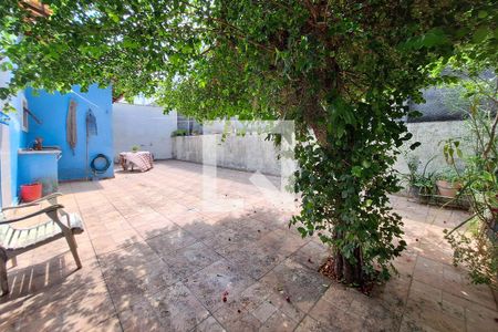 Casa de condomínio à venda com 207m², 5 quartos e 2 vagasQuintal